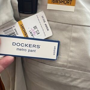 Dockers Women's Metro Pant in Light Tan